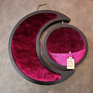 Crescent Moon Pin Board